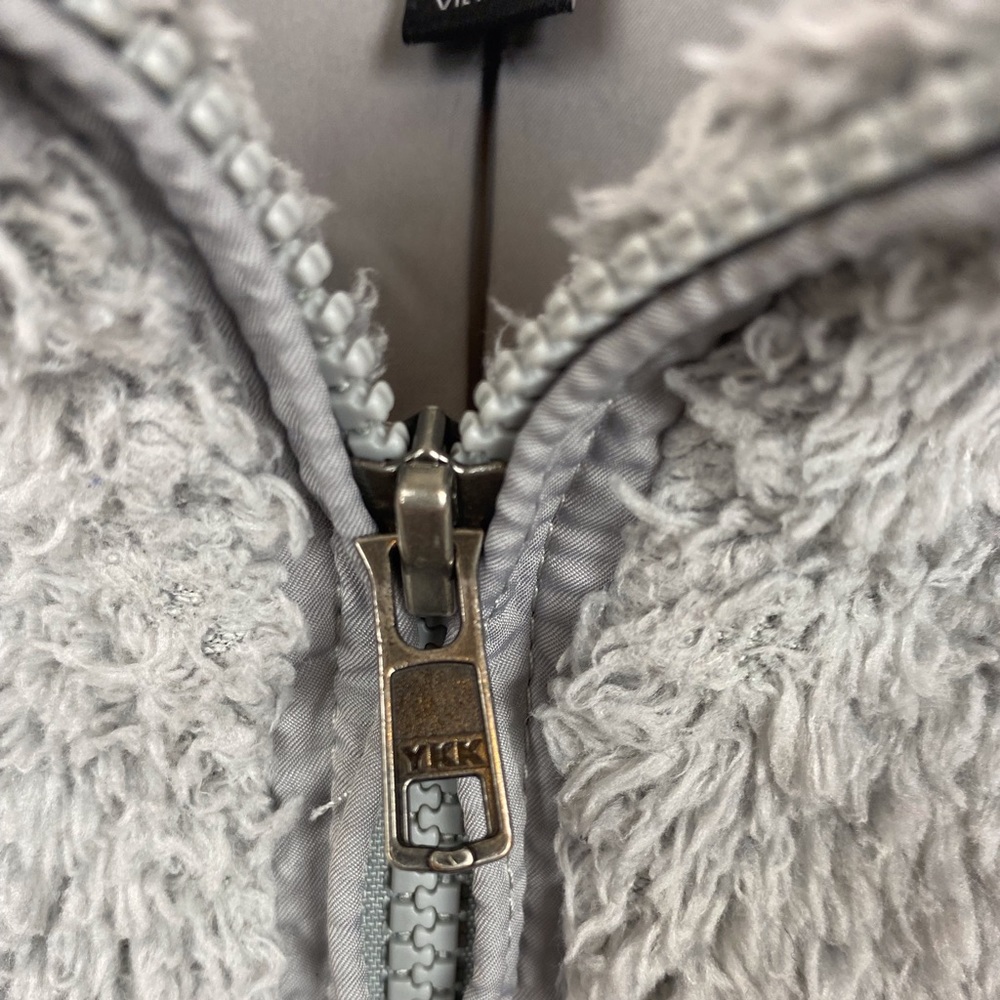 Patagonia Woman’s Los Gatos Fleece Jacket in Light Grey Size Medium - Picture 12 of 16